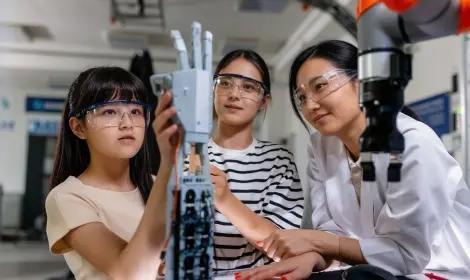 High durability robotics kits for K12 schools