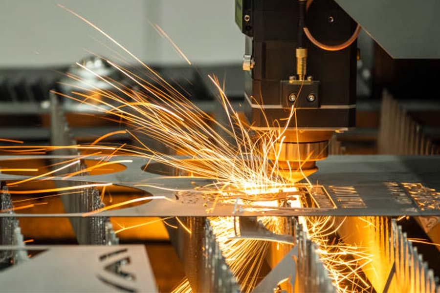 How Does laser cutting work？