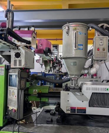 Injection Molding Factory