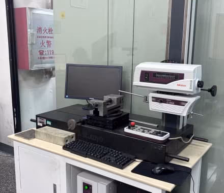 Contour Measuring Instrument