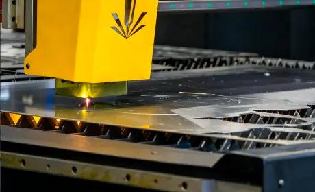 Nd:YAG laser cutting thick metal plate
