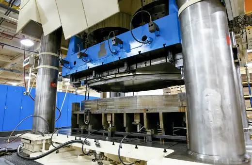 ハイドロフォーミング