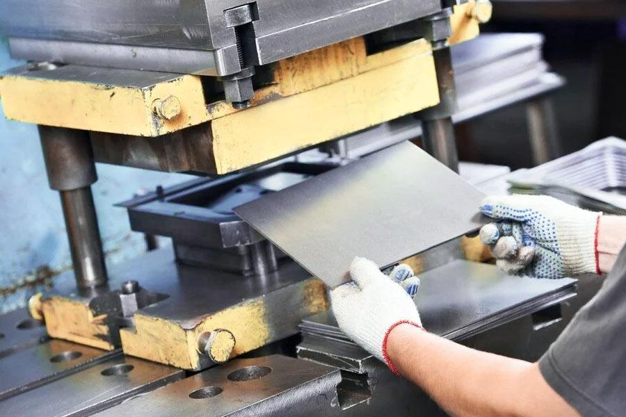 金属プレス加工の用途とは?